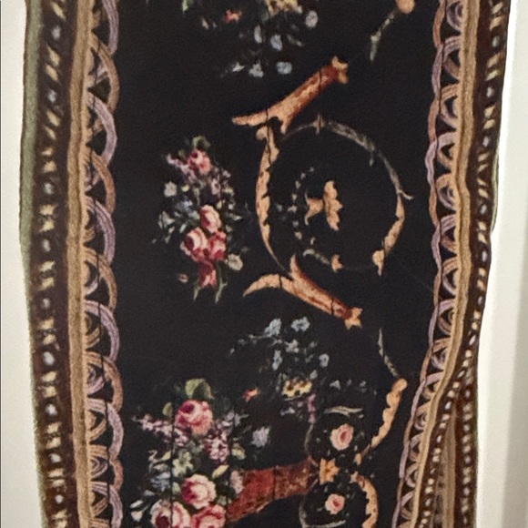 Camilla Friend In Flora Raglan Sleeve Silk - Picture 13 of 15